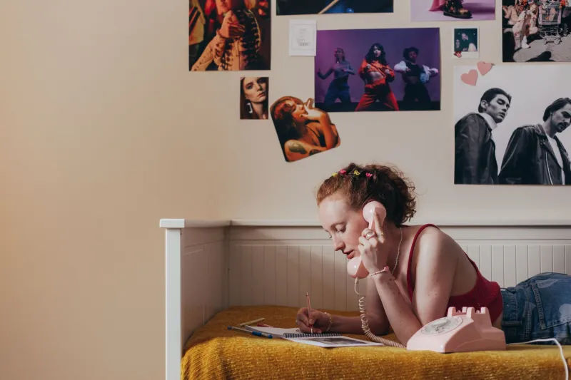 Lava Lamps, Shag Carpet, and Poster Walls: Why Gen Z Is Obsessed With the 1979 Bedroom